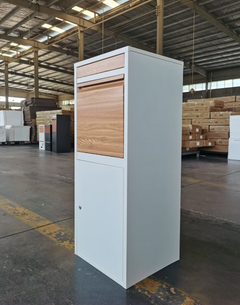 Heavy Duty Outdoor Free-Standing Metal Parcel Delivery Box 1020x410x380 mm